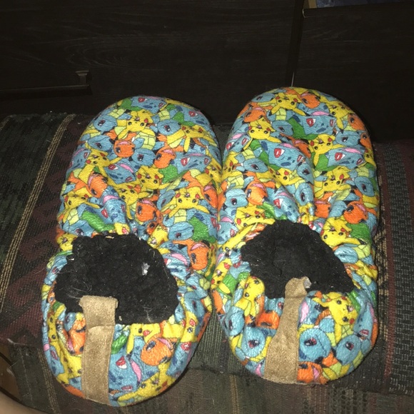 Pokémon slippers - Picture 1 of 2